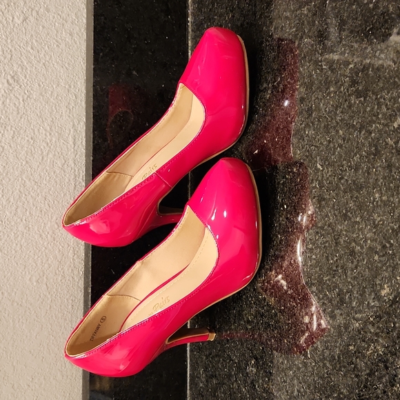 Red Heels - Picture 2 of 2